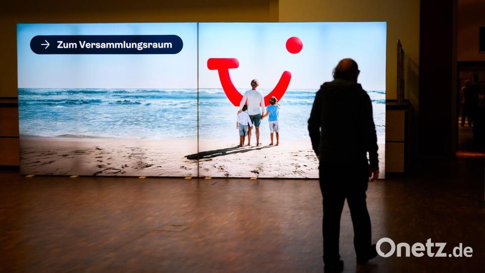 Vor seiner Hauptversammlung legte der Reisekonzern für das Quartal bis Ende Dezember gute Zahlen vor. Bild: Julian Stratenschulte/dpa