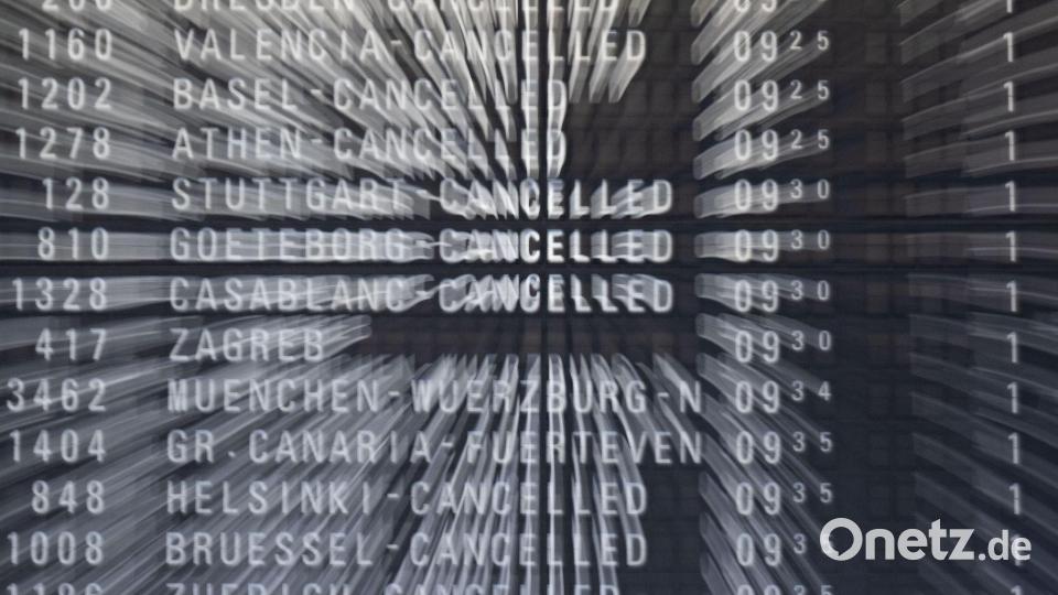 Crews der Lufthansa gehen am Donnerstag in den Streik Bild: Boris Roessler/dpa/dpa-tmn