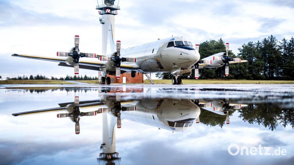 Deutschland könnte sich beispielsweise mit einem Seefernaufklärer vom Typ P-3C „Orion“ an dem Einsatz beteiligen. (Archivbild) Bild: Sina Schuldt/dpa