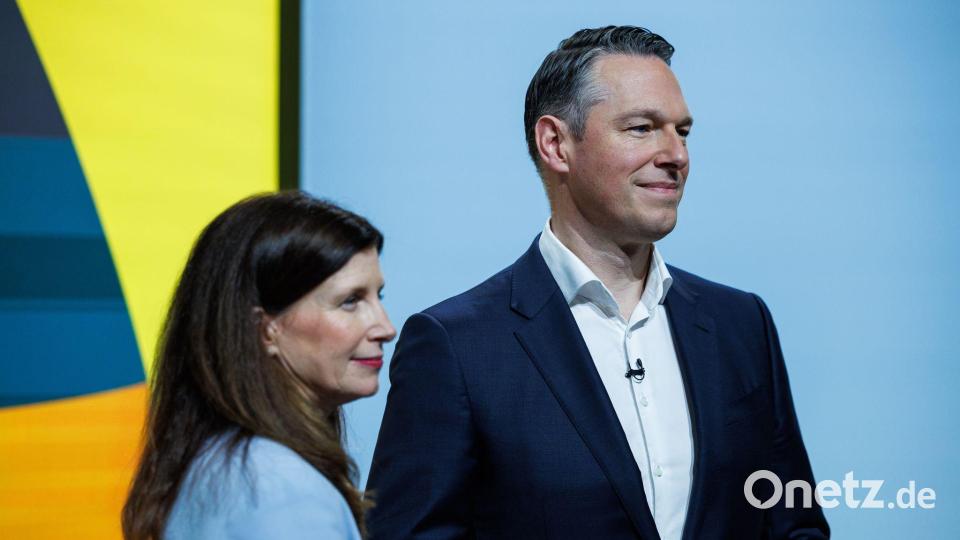 Commerzbank-Chefin Bettina Orlopp und Finanzvorstand Carsten Schmitt legen die Jahreszahlen für 2025 vor. Bild: Hannes P. Albert/dpa