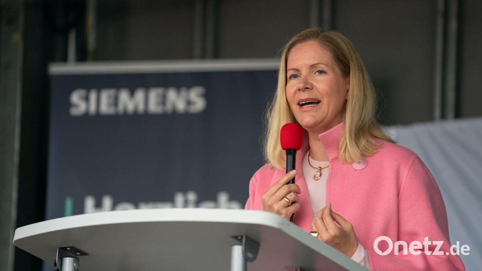 Bienert verantwortet derzeit das Serviceportfolio von Siemens Financial Services, Siemens Real Estate und Global Business Services. (Archivbild) Bild: Nicolas Armer/dpa