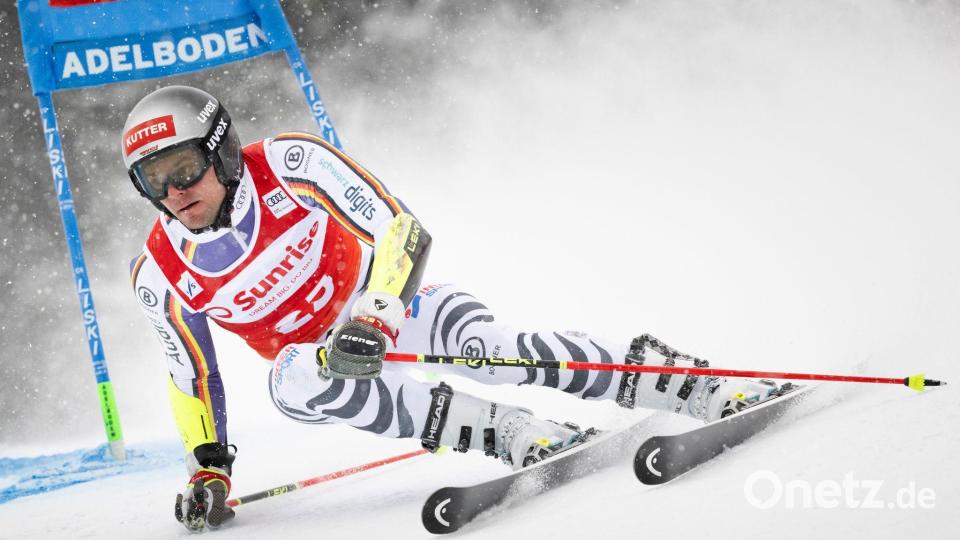 2023 wurde Alexander Schmid Parallel-Weltmeister. (Archivbild) Bild: Anthony Anex/KEYSTONE/dpa