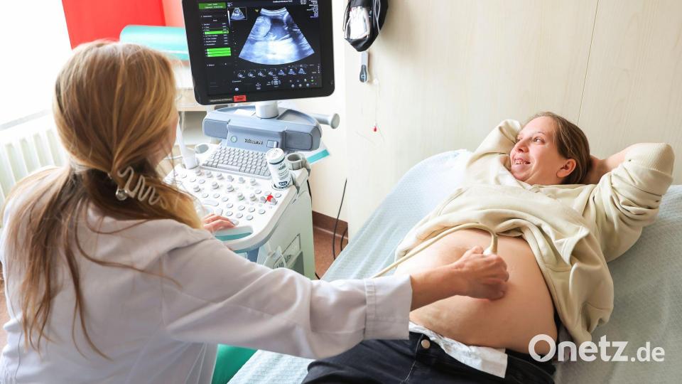 Jasmin Schmidt sagt, dass sie sich schon immer viele Kinder gewünscht hat. Bild: Daniel Löb/dpa