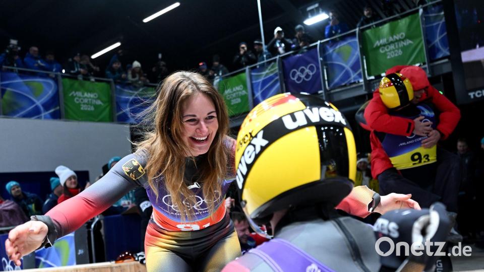 Für Julia Taubitz ist es nach dem Sieg im Einzelrennen die zweite Goldmedaille. Bild: Robert Michael/dpa