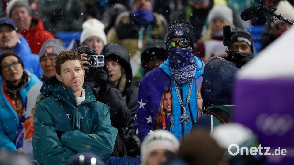 Prominente Zuschauer: Shaun White und Snoop Dogg Bild: Oliver Weiken/dpa