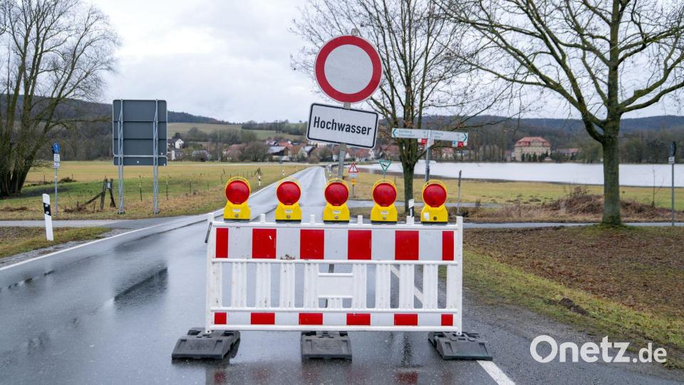 Einzelne Straßen in Nordbayern sind gesperrt. Bild: Pia Bayer/dpa