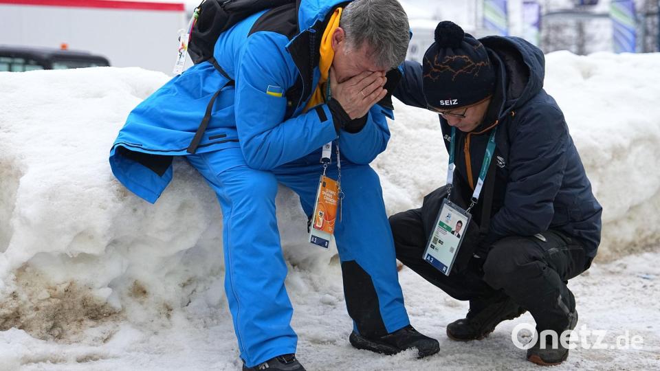 Vater Mychajlo Heraskewytsch (l) zeigte sich über den Ausschluss seines Sohnes erschüttert. Bild: Fatima Shbair/AP/dpa