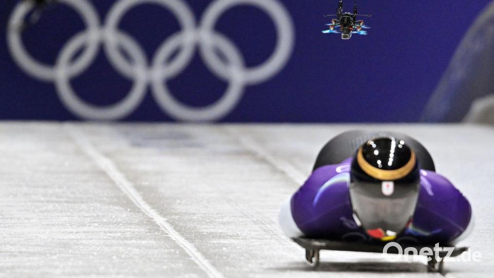 Drohne im Eiskanal: Bei diesen Winterspielen setzen die Verantwortlichen auf spektakuläre Bilder. Bild: Robert Michael/dpa