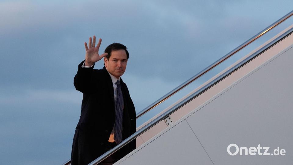 US-Außenminister Marco Rubio winkt auf dem Weg zur Münchner Sicherheitskonferenz. Bild: Alex Brandon/AP Pool/dpa