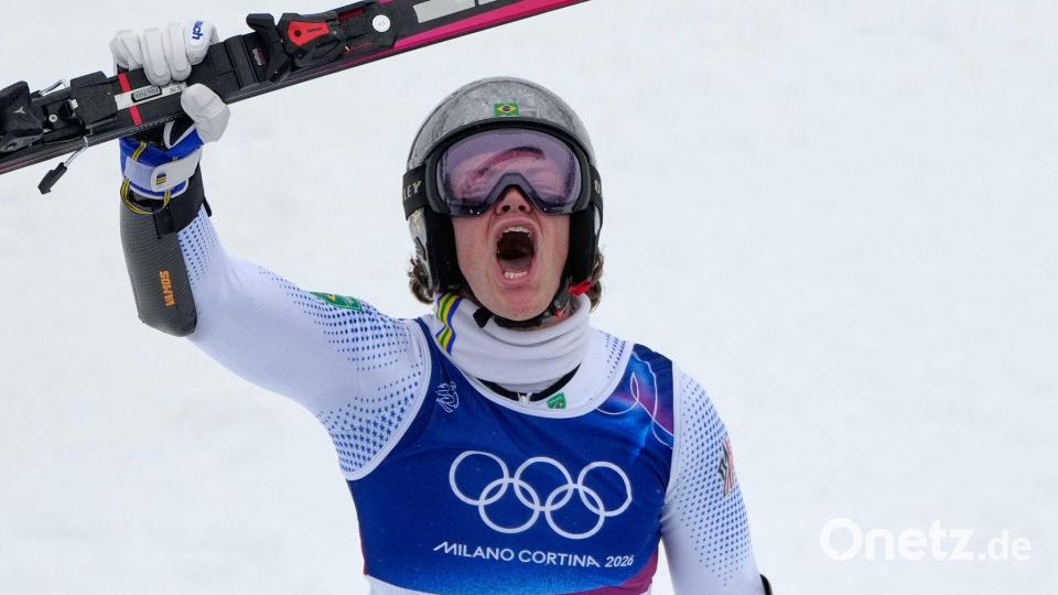 Historischer Coup: Lucas Pinheiro Braathen bejubelt Gold für Brasilien. Bild: John Locher/AP/dpa