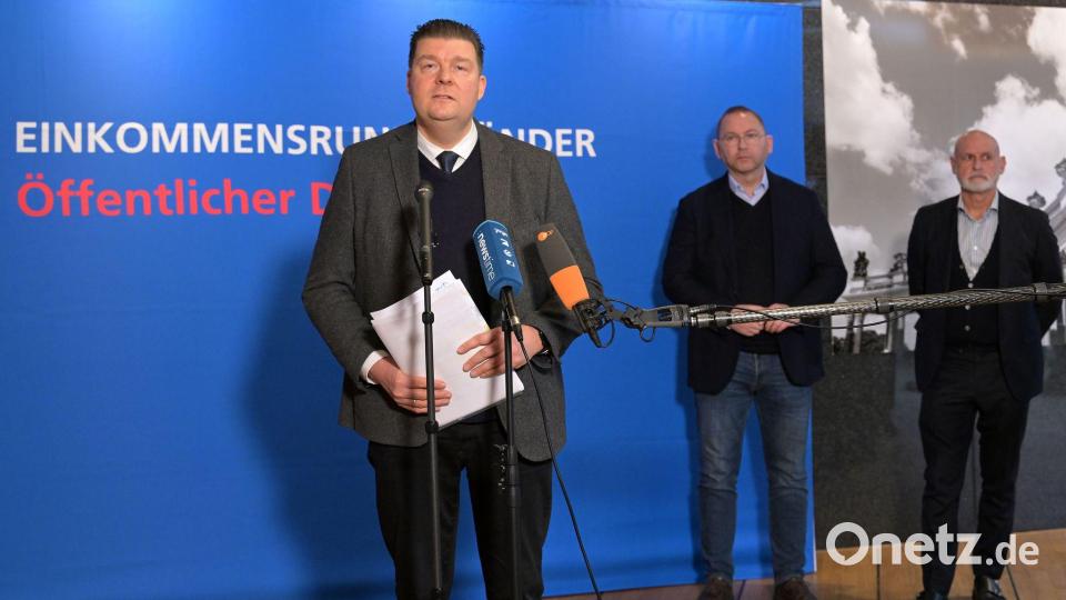 Länder-Verhandlungsführer Andreas Dressel hält den Tarifabschluss für vertretbar. Bild: Michael Bahlo/dpa