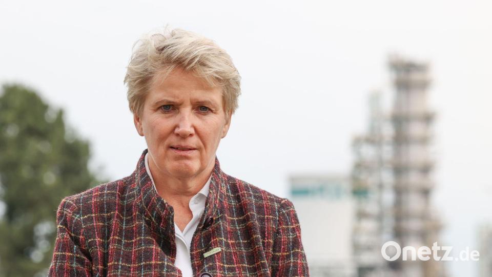 Die Landrätin des Landkreises Uckermark, Karina Dörk (CDU), warnt vor US-Sanktionen gegen die PCK-Raffinerie. (Archivbild) Bild: Joerg Carstensen/dpa