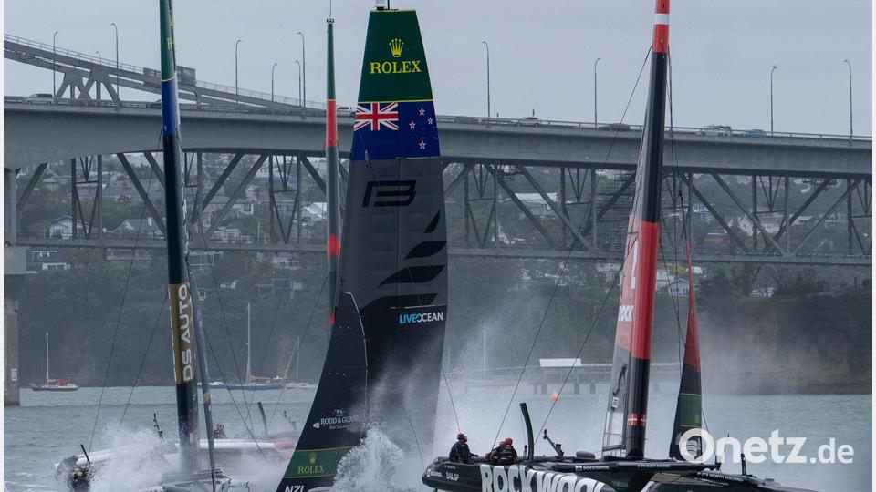 Beim SailGP in Auckland kollidierte das Team aus Neuseeland (M) mit dem französischen Boot (l). Bild: Andrew Baker For SailGP/AAP/dpa