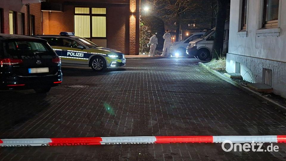 Ermittler suchen nach einem Bankeinbruch nach Spuren. Bild: Kai Moorschlatt/dpa