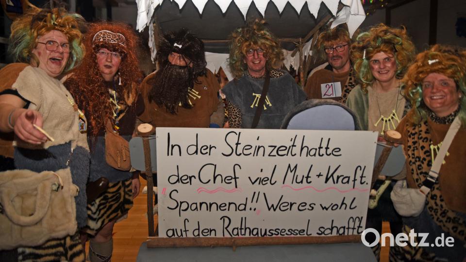 Die Gruppe "Steinzeit" wurde Dritter der Maskenprämierung. Bild: Rudi Gebert
