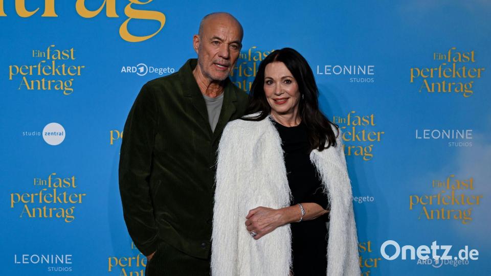 Iris Berben (r) und Heiner Lauterbach spielen zum ersten Mal ein Liebespaar. (Archivbild) Bild: Sven Hoppe/dpa