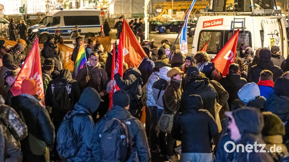 Mitte Januar gingen Menschen in Cottbus gegen rechts motivierte Gewalt auf die Straße. (Archivfoto) Bild: Frank Hammerschmidt/dpa