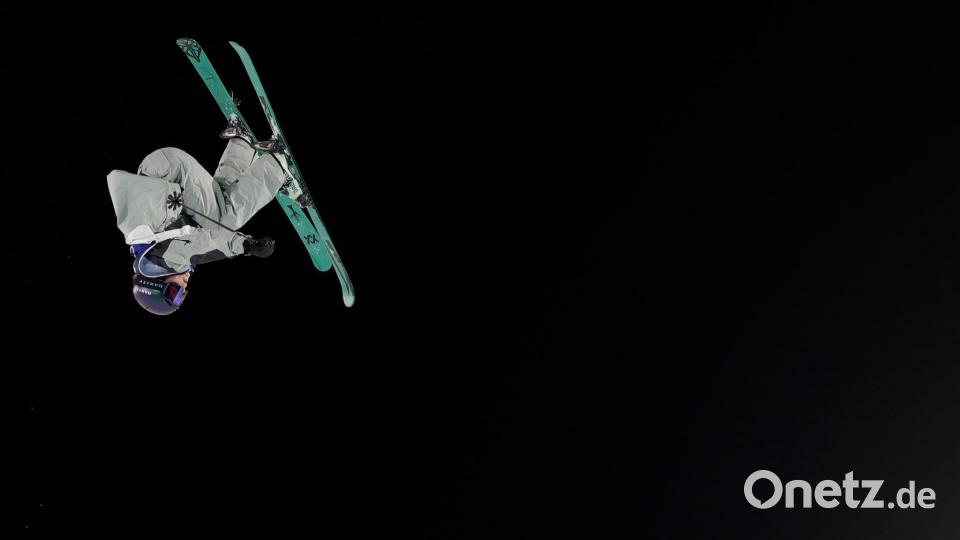 Muriel Mohr aus Deutschland in Aktion beim Ski Freestyle Big Air-Vorkampf bei den Olympischen Winterspielen Mailand Cortina 2026. Bild: Oliver Weiken/dpa