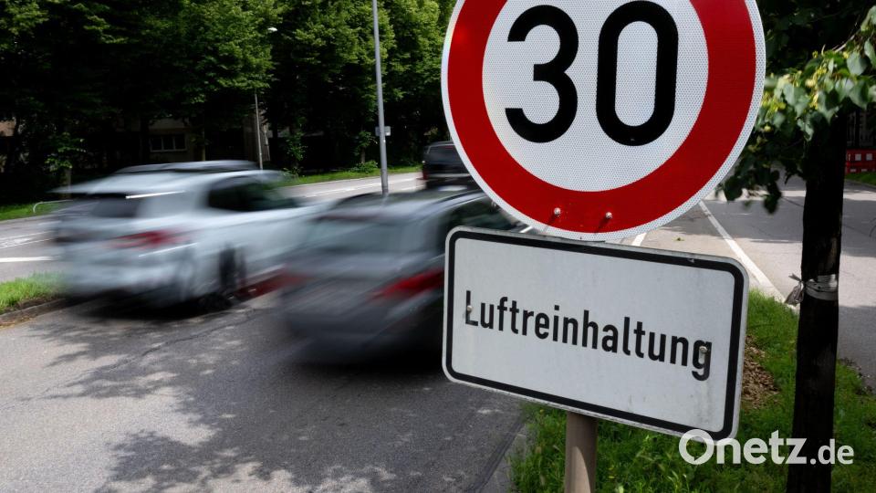 Mit einem Tempolimit wollte die Stadt München für bessere Luft sorgen. (Archivbild) Bild: Sven Hoppe/dpa