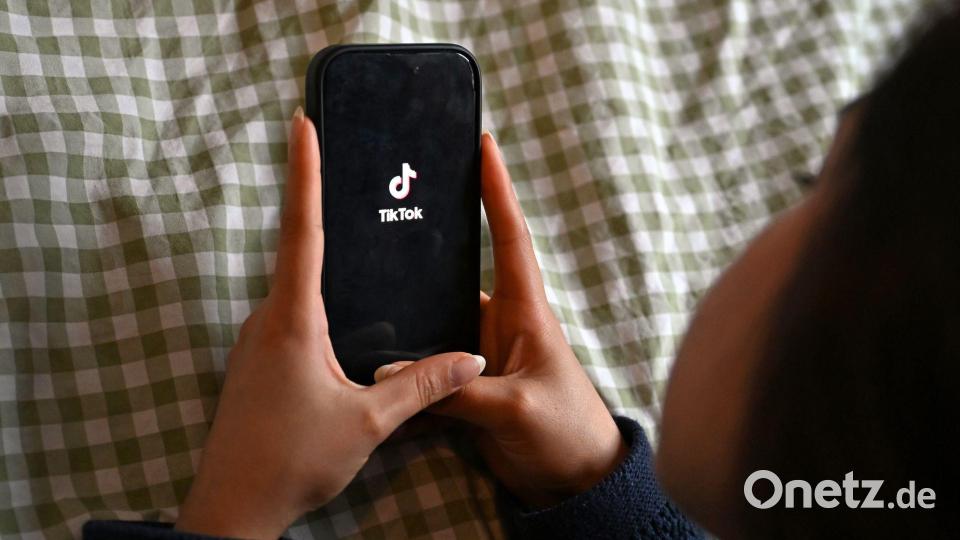 Die EU-Kommission hat sich die Online-Plattform Tiktok vorgeknöpft. Bild: Elisa Schu/dpa