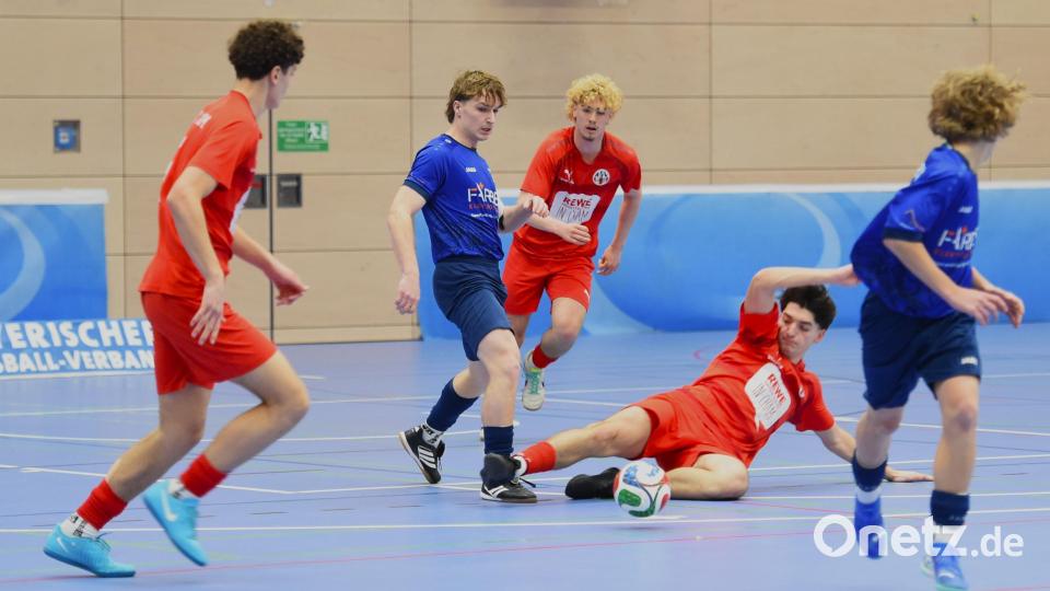 Der SV Heimstetten gewann die Bayerische Futsal-Meisterschaft der U17-Junioren in Weiden. Der SV Raigering landete auf dem dritten Platz. Bild: Gerhard Büttner