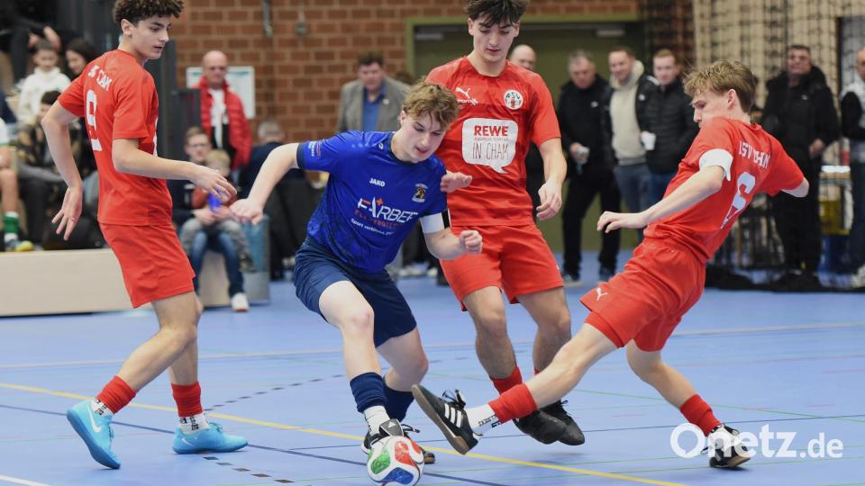 Der SV Heimstetten gewann die Bayerische Futsal-Meisterschaft der U17-Junioren in Weiden. Der SV Raigering landete auf dem dritten Platz. Bild: Gerhard Büttner