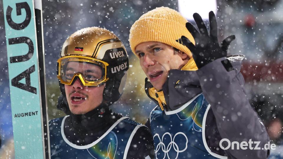 Ihren Olympia-Abschied aus Italien haben sich Philipp Raimund (l) und Andreas Wellinger anders vorgestellt. Bild: Daniel Karmann/dpa