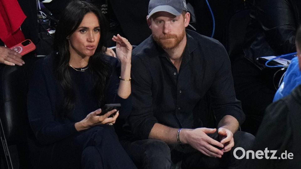 Auch Prinz Harry und Herzogin Meghan, die in Kalifornien leben, ließen sich das Turnier nicht entgehen. Bild: Jae C. Hong/AP/dpa