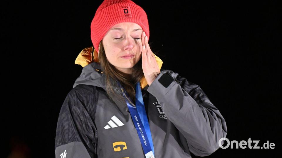 Bei der Siegerehrung kämpfte Laura Nolte mit Tränen der Enttäuschung. Bild: Robert Michael/dpa