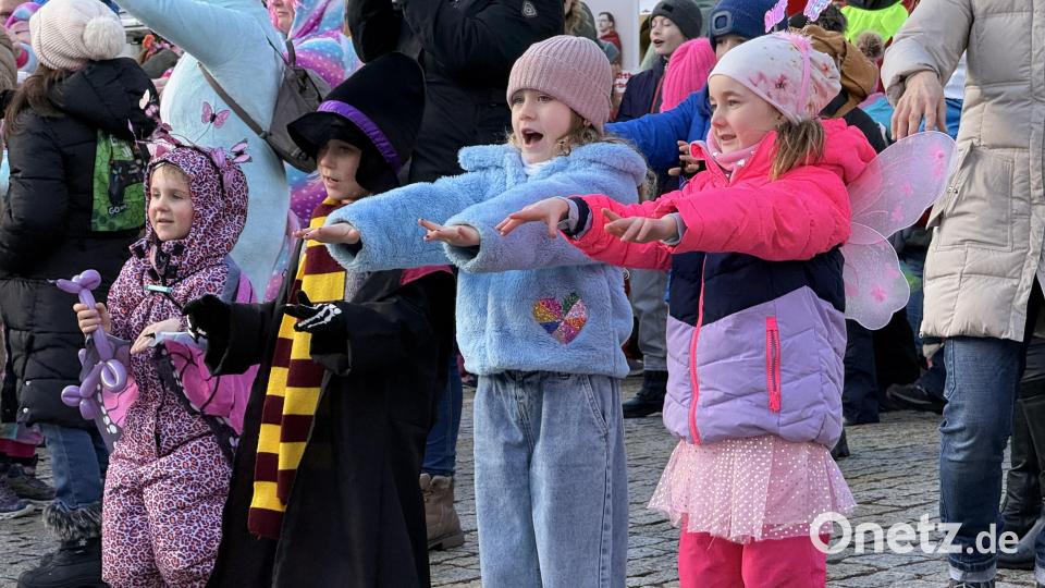 Die FG Knappnesia hatte alle möglichen Mitmachspiele auf Lager. Bild: Petra Hartl