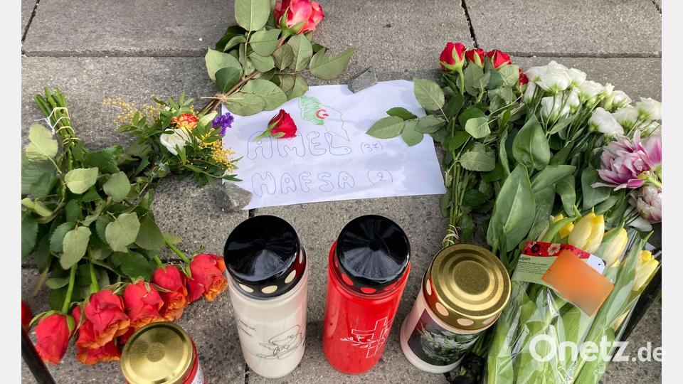 Zum Jahrestag wurde vor allem der beiden Getöteten gedacht, eine Mutter mit ihrer kleinen Tochter. (Archivfoto) Bild: Sabine Dobel/dpa