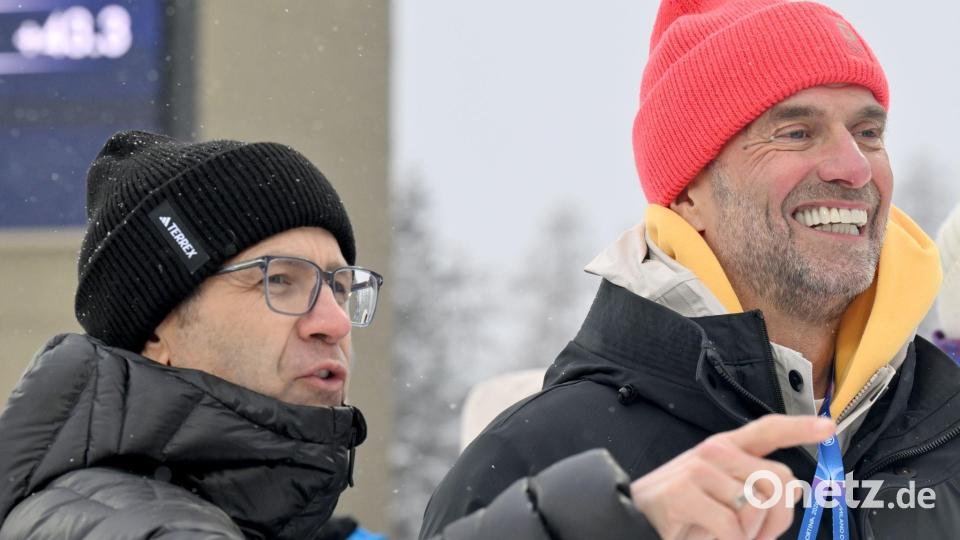 Jürgen Klopp (r) plauderte mit Biathlon-Legende Ole Einar Björndalen. Bild: Hendrik Schmidt/dpa