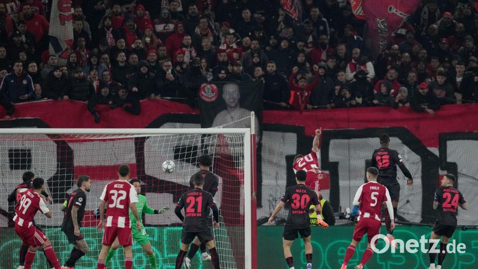 Im Januar verlor Bayer Leverkusen 0:2 bei Olympiakos Piräus. (Archivbild) Bild: Thanassis Stavrakis/AP/dpa