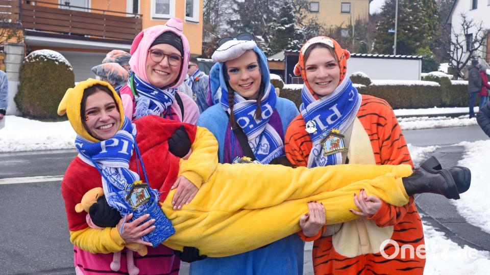 Beste Stimmung beim Gaudiwurm in Plößberg. Bild: Rudi Gebert