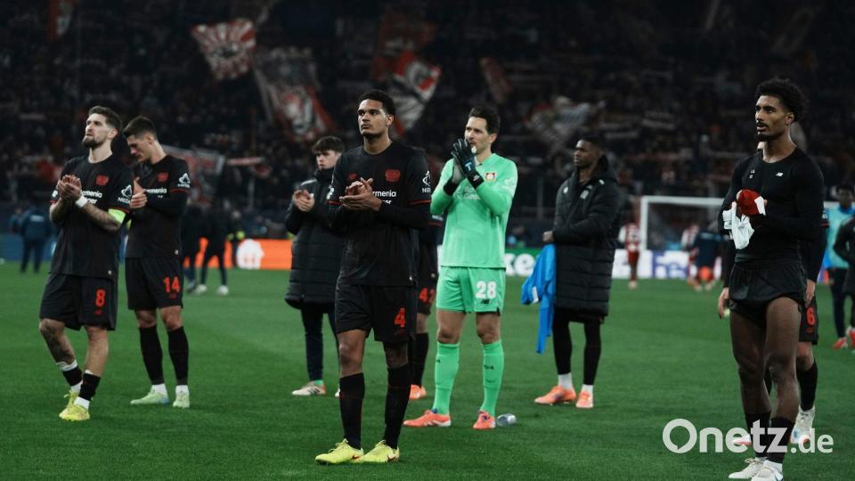 In Griechenland will die Werkself den ersten Schritt ins Champions-League-Achtelfinale machen. (Archivbild) Bild: Thanassis Stavrakis/AP/dpa