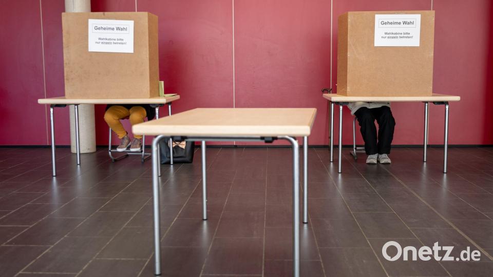 Wer gewählt wird, ist zuweilen Beleidigungen oder gar Bedrohungen ausgesetzt. (Symbolbild) Bild: Peter Kneffel/dpa