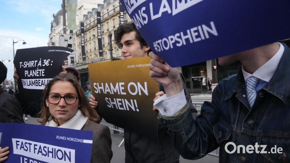 Die Eröffnung von Sheins erster Ladenfläche in Paris wurde im vergangenen November von Protesten begleitet. (Archivbild) Bild: Thibault Camus/AP/dpa