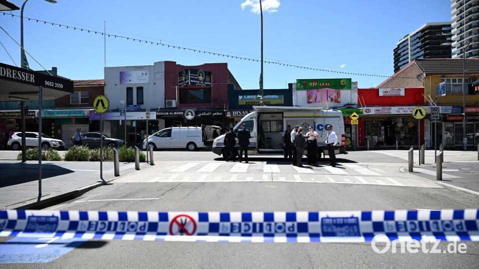 Ein Mann griff auf offener Straße Menschen an. Bild: Bianca De Marchi/AAP/dpa