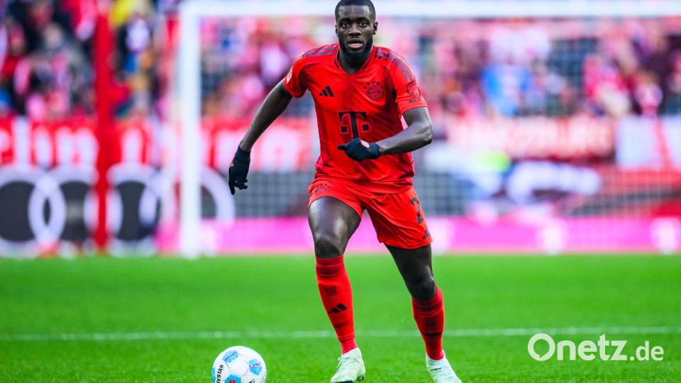 Hat seinen Vertrag beim FC Bayern verlängert: Innenverteidiger Dayot Upamecano. (Archivbild) Bild: Tom Weller/dpa