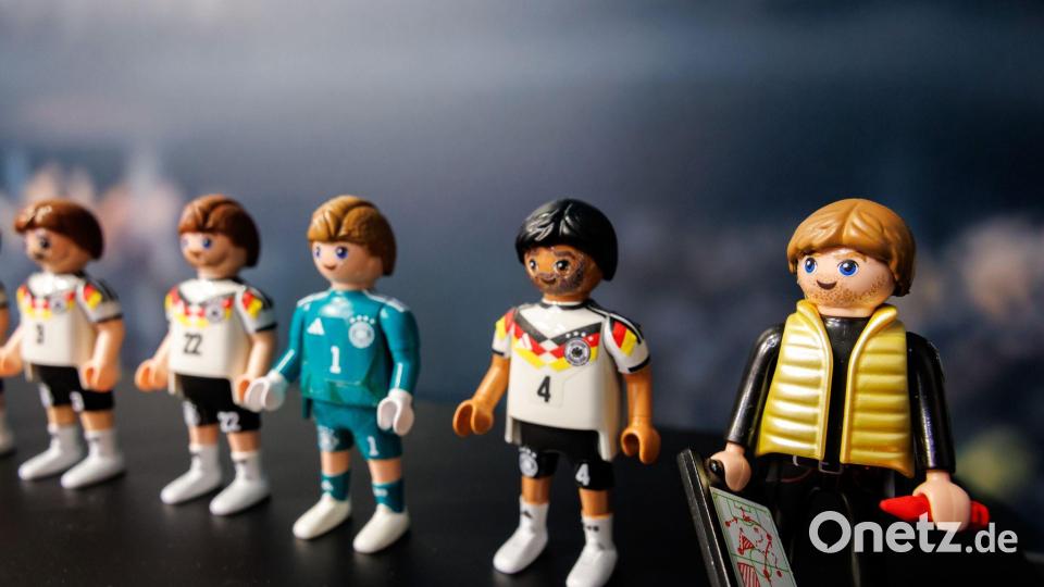 Julian Nagelsmann & Co. im Miniformat zum Sammeln. (Archivbild) Bild: Daniel Karmann/dpa