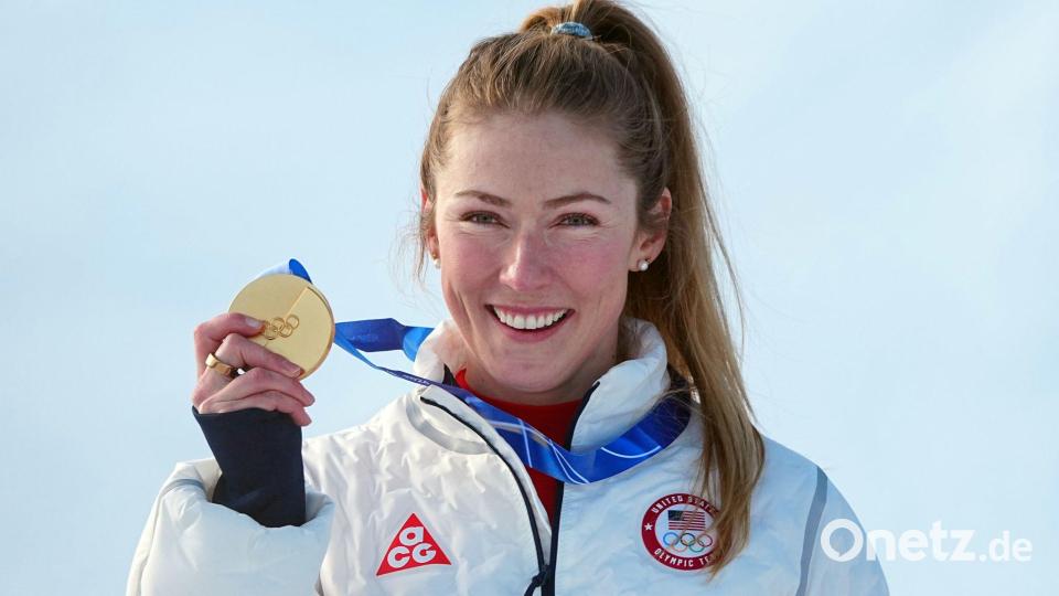 Strahlende Siegerin: Mikaela Shiffrin holte ihr drittes Olympia-Gold. Bild: Michael Kappeler/dpa