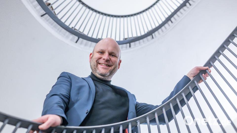 Sebastian Ritschel ist seit der Spielzeit 2022/23 Intendant am Theater Regensburg. Bild: Armin Weigel/dpa