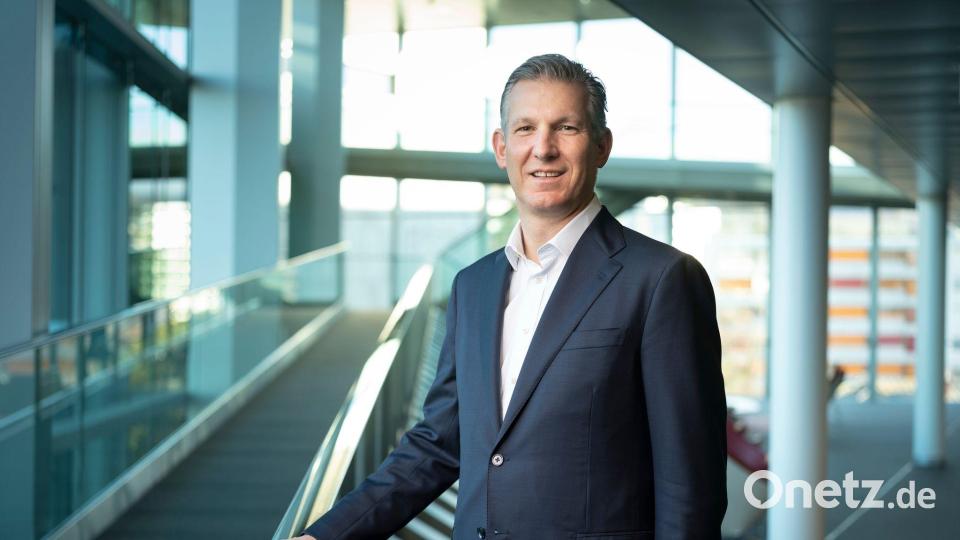 Nestlé-Chef Philipp Navratil baut den Konzern um. (Archivbild) Bild: Gaetan Bally/KEYSTONE/dpa