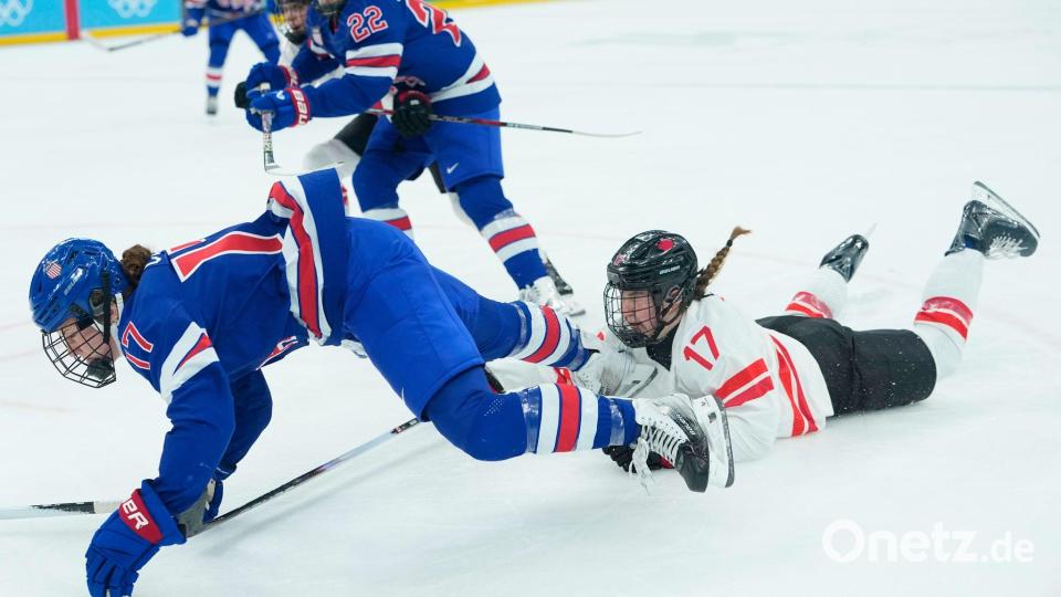 Harter Fight im Olympia-Endspiel der Eishockey-Erzrivalinnen Bild: Petr David Josek/AP/dpa