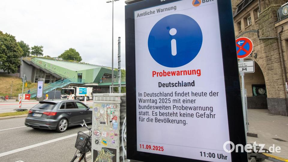 Am bundesweiten Warntag gibt es einmal jährlich einen Probealarm auf allen Kanälen. (Archivfoto) Bild: Bodo Marks/dpa