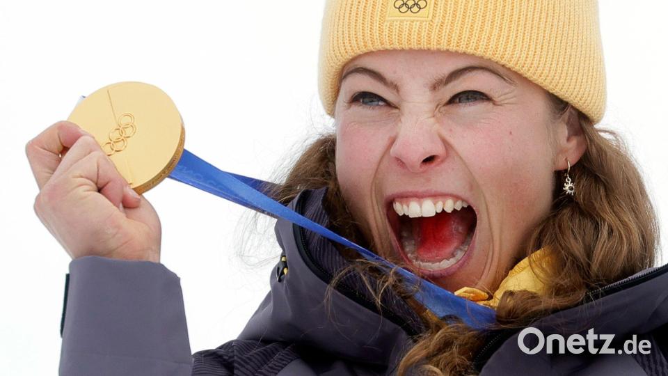 Gold im Ski Cross geht an Daniela Maier Bild: Oliver Weiken/dpa