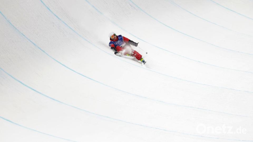 Auch im Finale kamen viele Starter - wie hier Dylan Marineau - zu Fall. Bild: Oliver Weiken/dpa