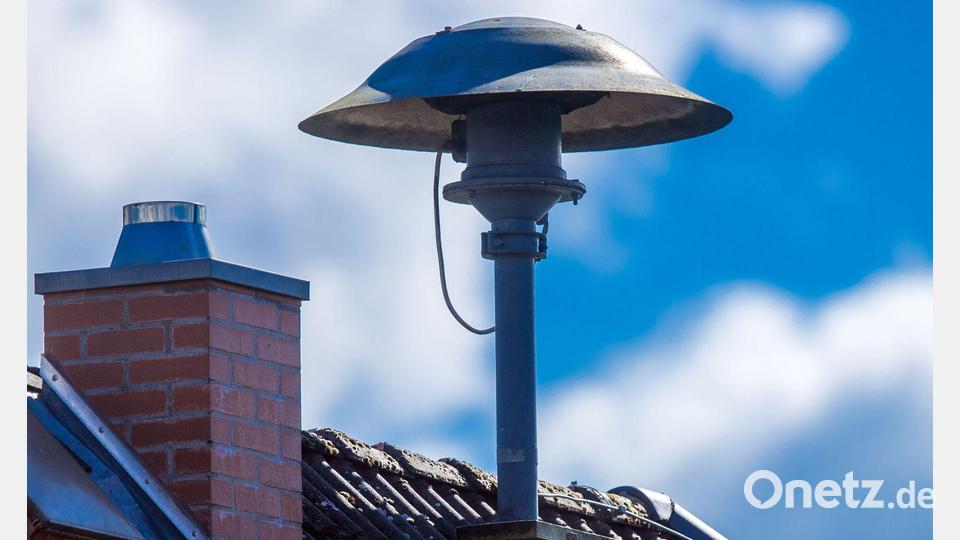 Fördergelder gibt es nur für moderne Sirenen, die sich zentral ansteuern lassen. (Symbolbild) Bild: Jens Büttner/dpa-Zentralbild/dpa