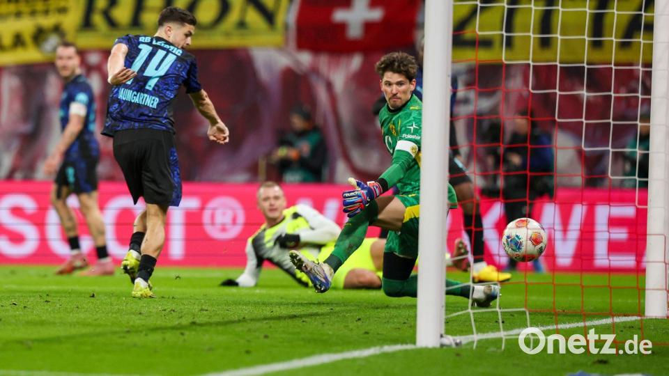 Christoph Baumgartner schiebt unbedrängt zum 1:0 ein. Bild: Jan Woitas/dpa