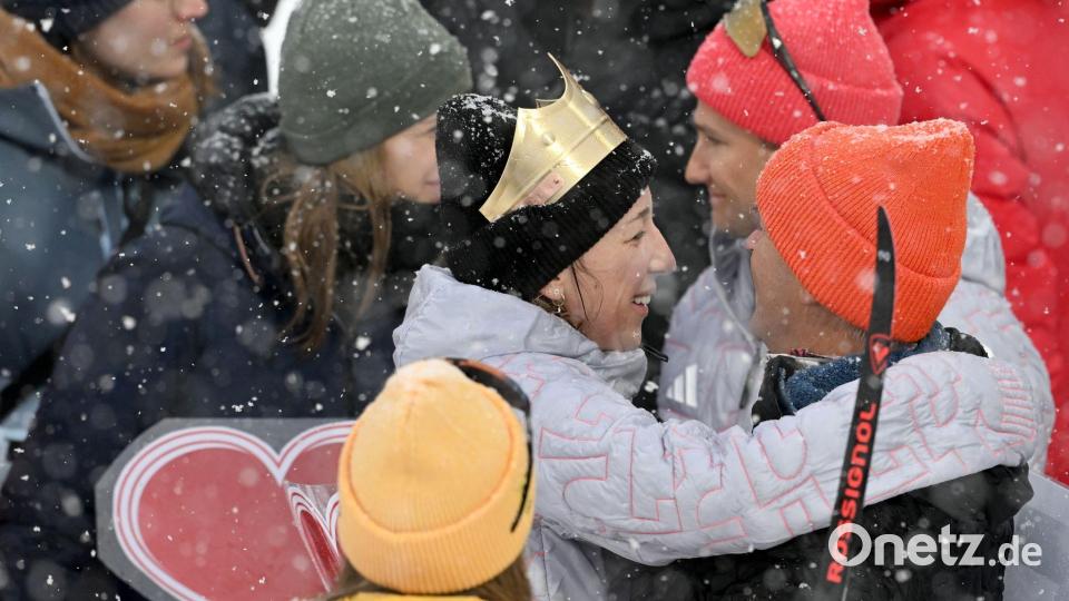 Abschied vom Biathlon: Franziska Preuß zeigte sich erleichtert nach ihrem letzten Rennen. Bild: Hendrik Schmidt/dpa